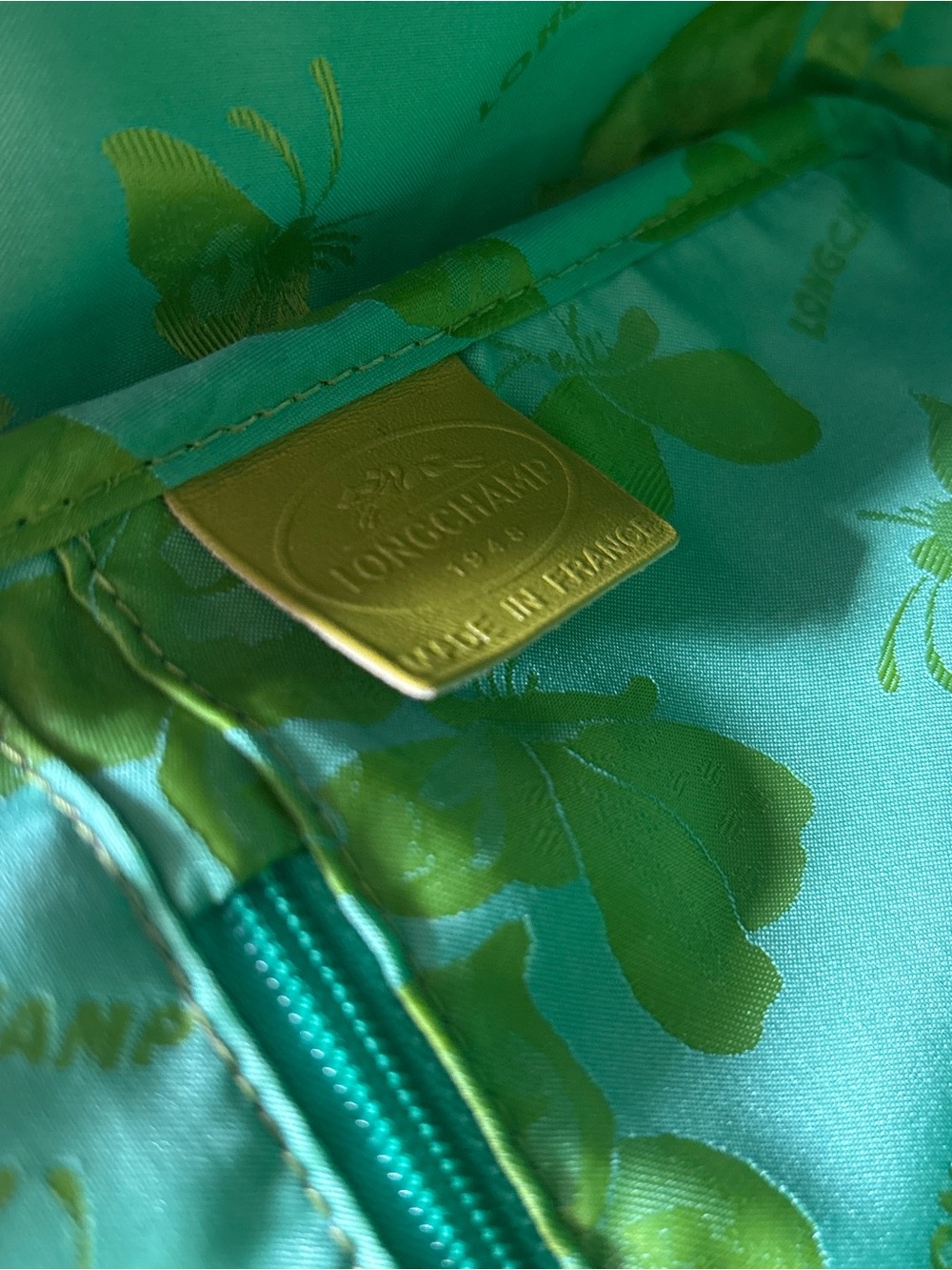 Longchamp Green Croc Embossed Roseau Bag - Picture 12 of 13